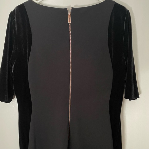 IVANKA TRUMP BLACK DRESS SHEATH VELVET PLEATED 3/4 SLEEVE MIXED - SIZE 14 - Picture 3 of 5